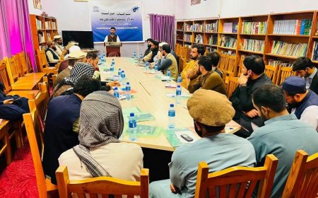 نشست هماهنگی میان رسانه‌ ها و ادارات حکومتی در ننگرهار برگزار شد.